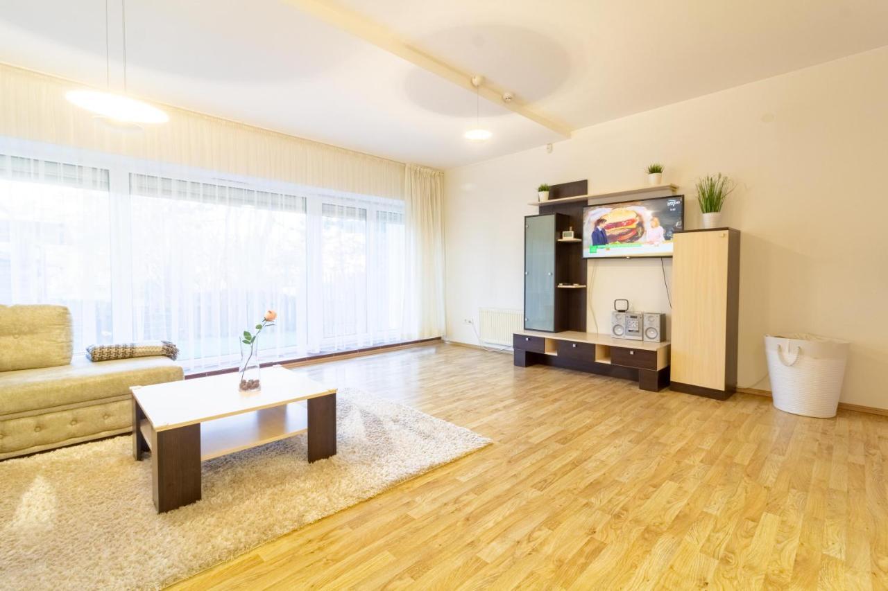 Apartment Heart Of Паланга Екстериор снимка